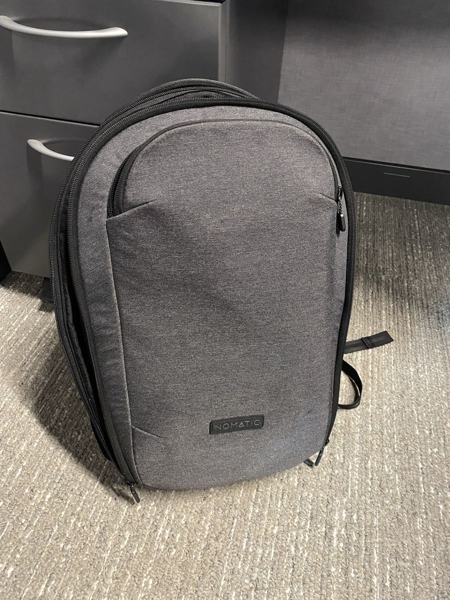 Nomatic Navigator Lite 15L backpack