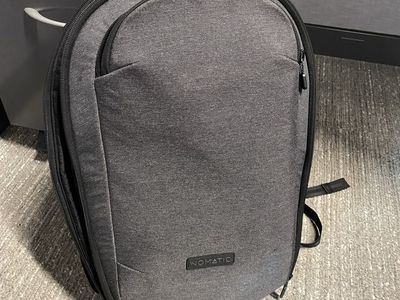 Nomatic Navigator Lite 15L backpack