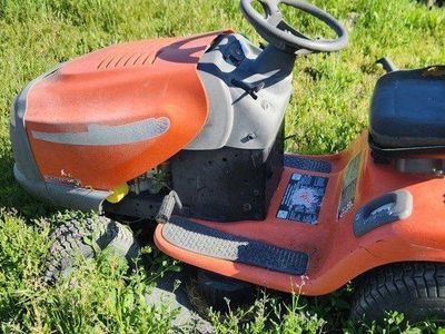 husqvarna riding mower