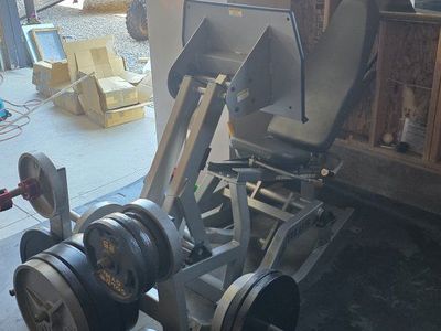 Nautilus XPLOAD Leg Press Machine