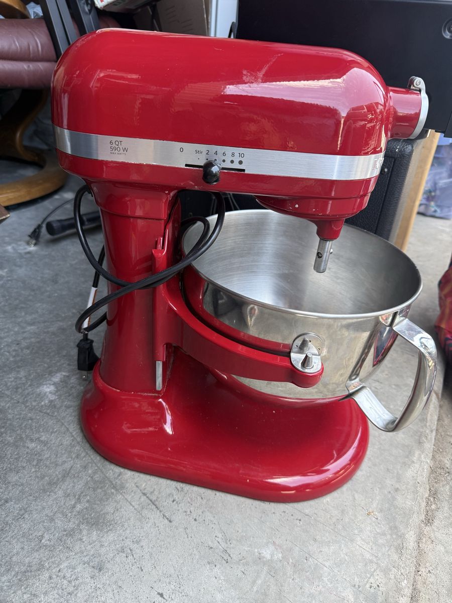 Kitchenaid kitchen aid mixer 6 qt excellent