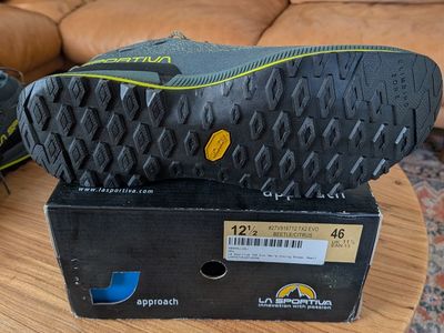 La Sportiva TX2 Evo Approach Shoes — Men's 12.5 | Brand New | Beetle/Citrus