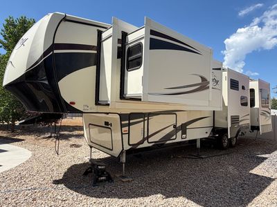 2018 All Season Big Country Luxury