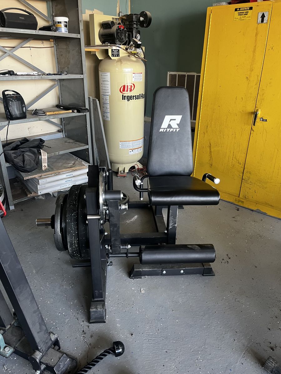 RitFit Leg extension machine