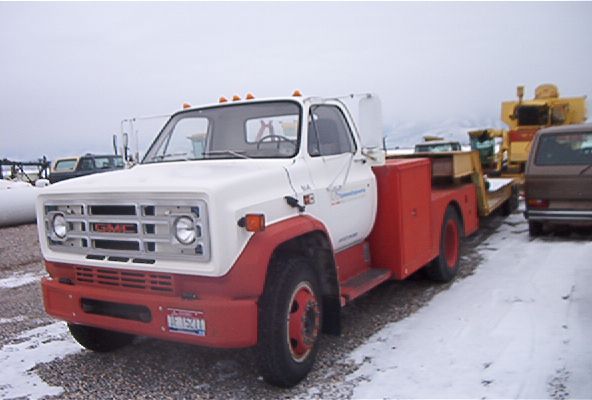 Fifth wheel Low deck triple axel trailer