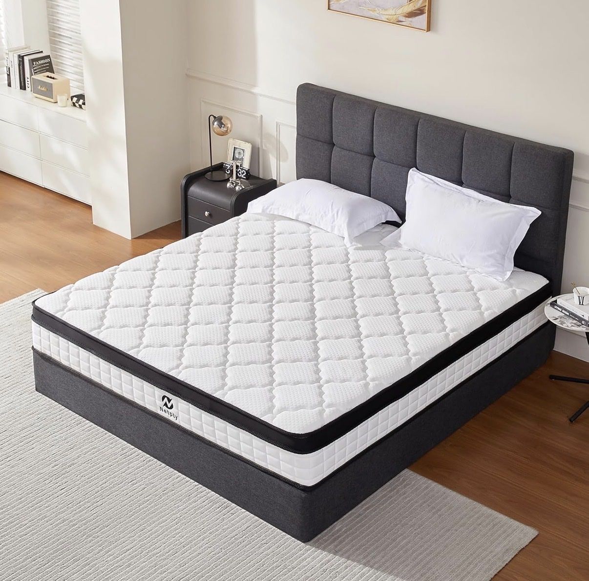 Brand new! King Size 10 Inch Hybrid Mattress