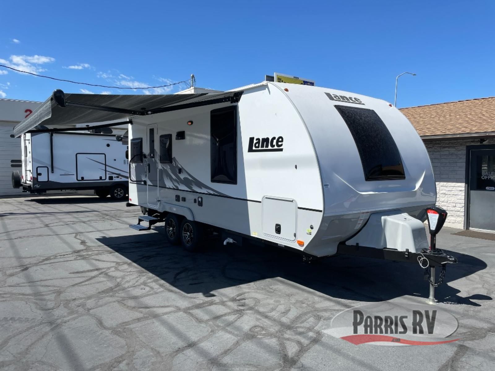 New 2027 Lance Lance Travel Trailers 2075