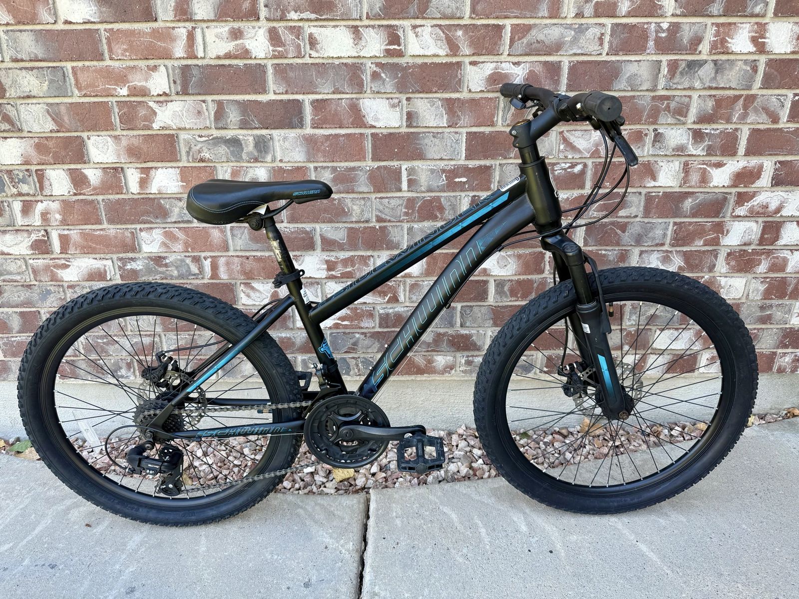 Kids 24” Schwinn Sidewinder Disk Mountain Bike