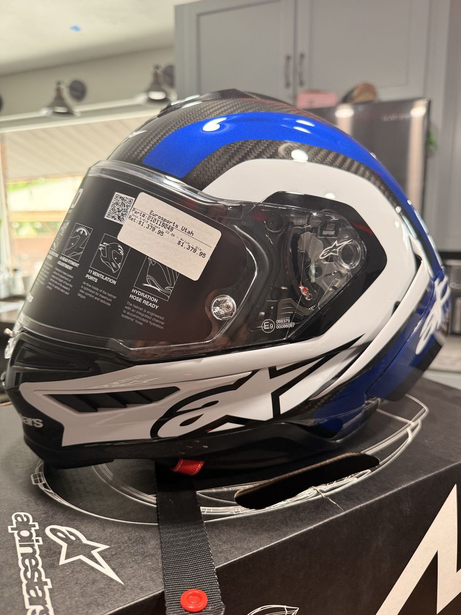 Alpinestars Supertech R10 Carbon Fiber Motorcycle Helmet - Medium