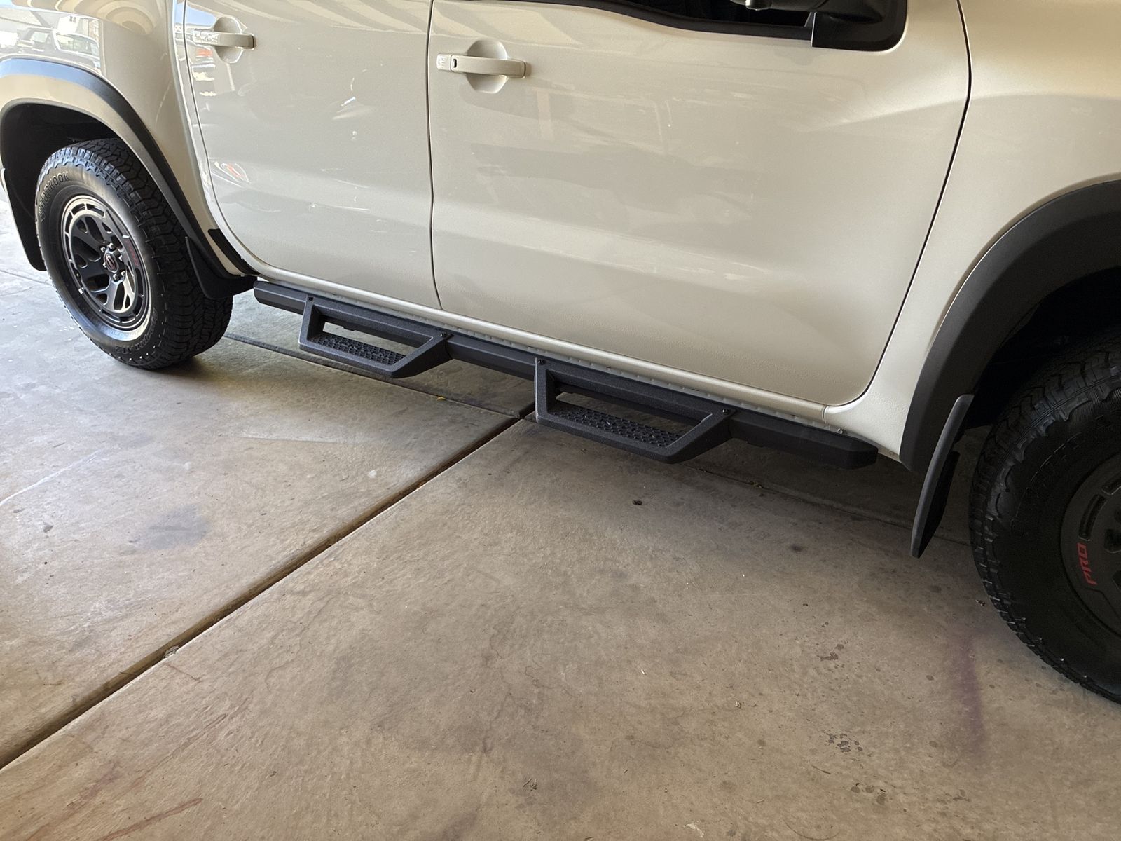 2022-26 Nissan frontier steps OEM