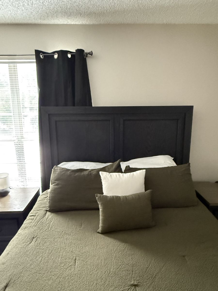 Main image 6