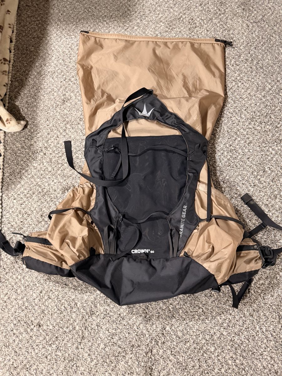 Granite Gear Crown 3 60L Ultralight Backpack Tan/Black RE-FIT Hipbelt Regular Size Torso