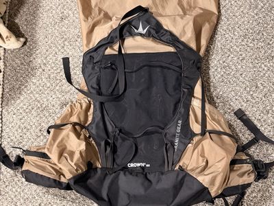 Granite Gear Crown 3 60L Ultralight Backpack Tan/Black RE-FIT Hipbelt Regular Size Torso