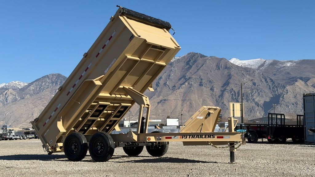 2026 PJ Trailers 7x14 83 Low-Pro High Side (DM) S"
