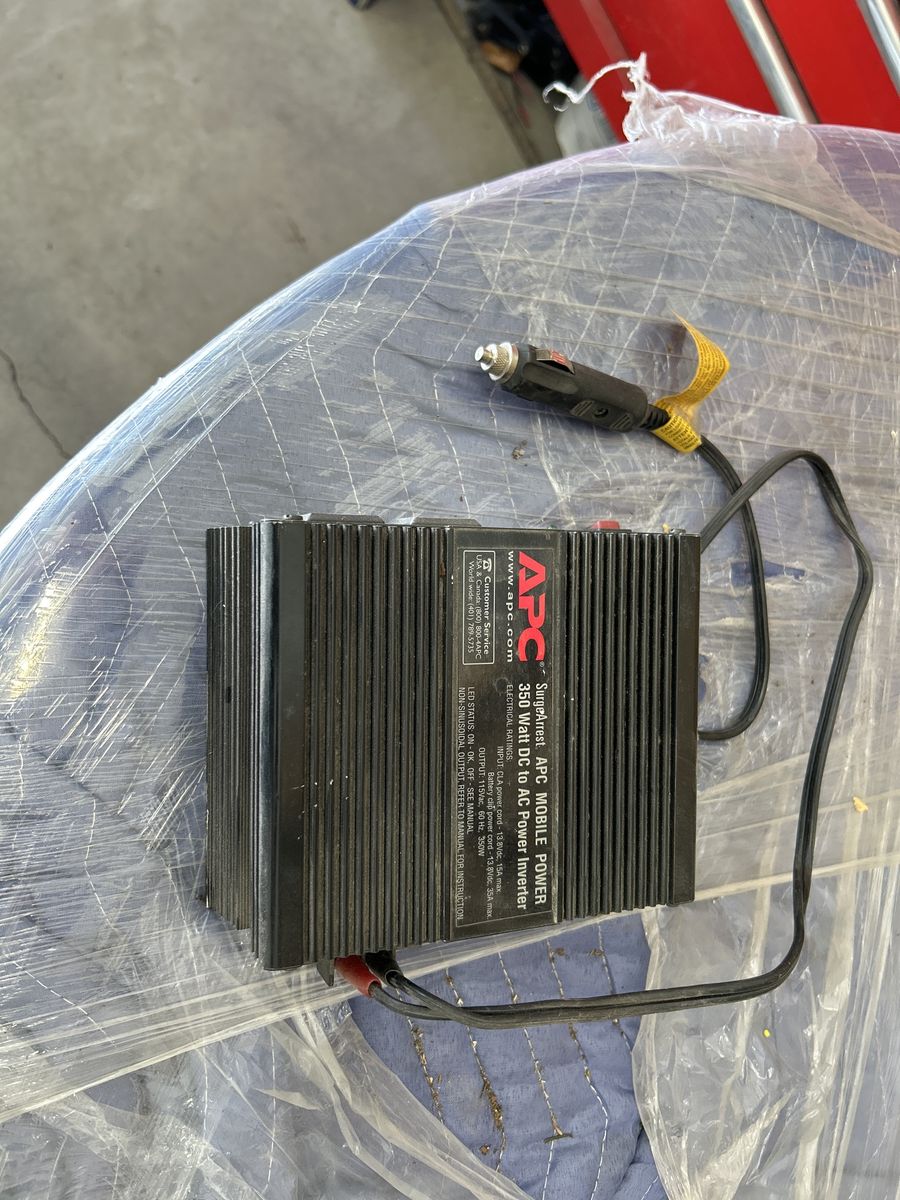 Car power inverter