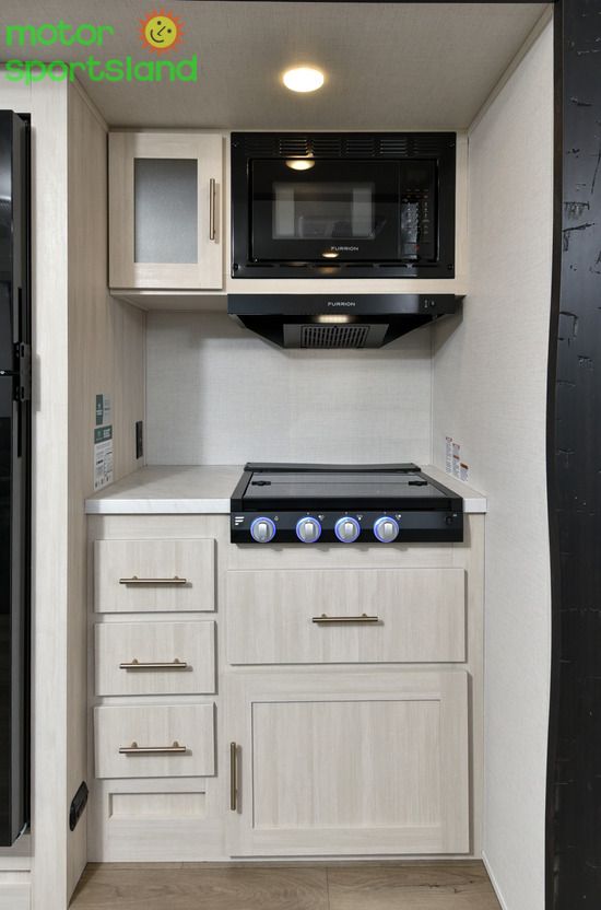 Main image 18