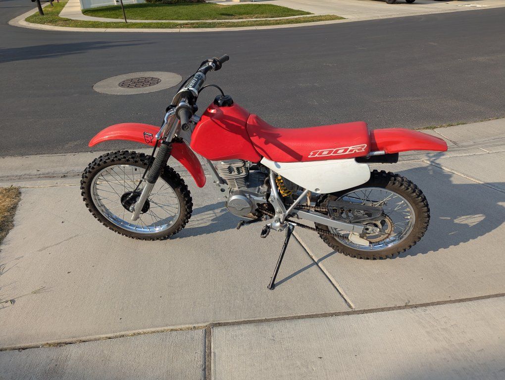 Honda XR100R Dirt Bike 