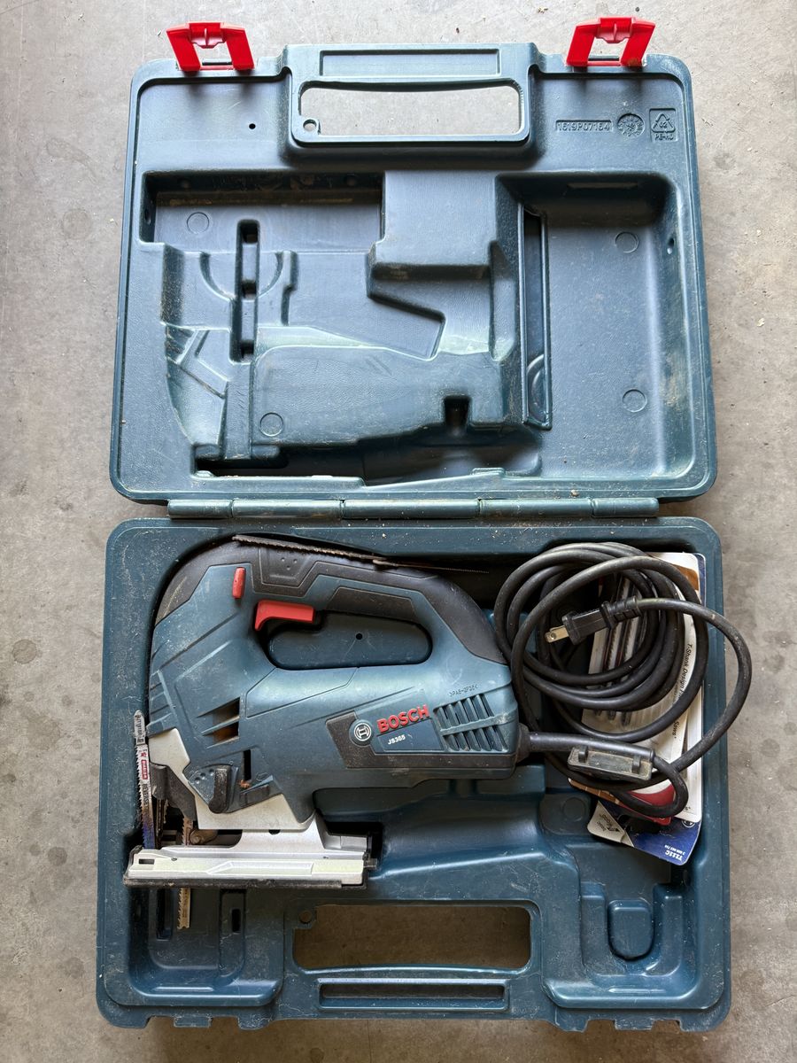 BOSCH 7.2 Amp Corded Variable Speed Top-Handle Jig Saw Kit with Assorted Blades and Carrying Case