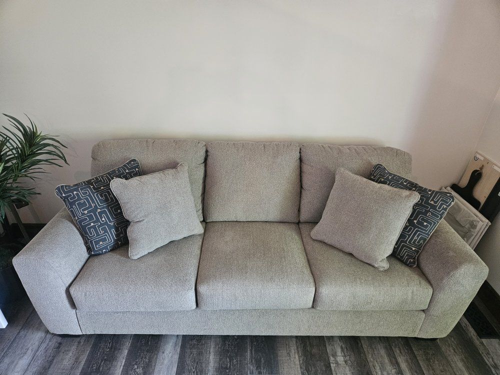 ​Brand New Ashley Furniture Panola Sofa - Never Used!