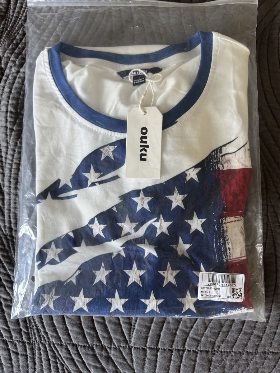 USA T-Shirt - Men's Large - Red White and Blue