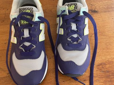 New, never worn size 6.5 new balance shoes