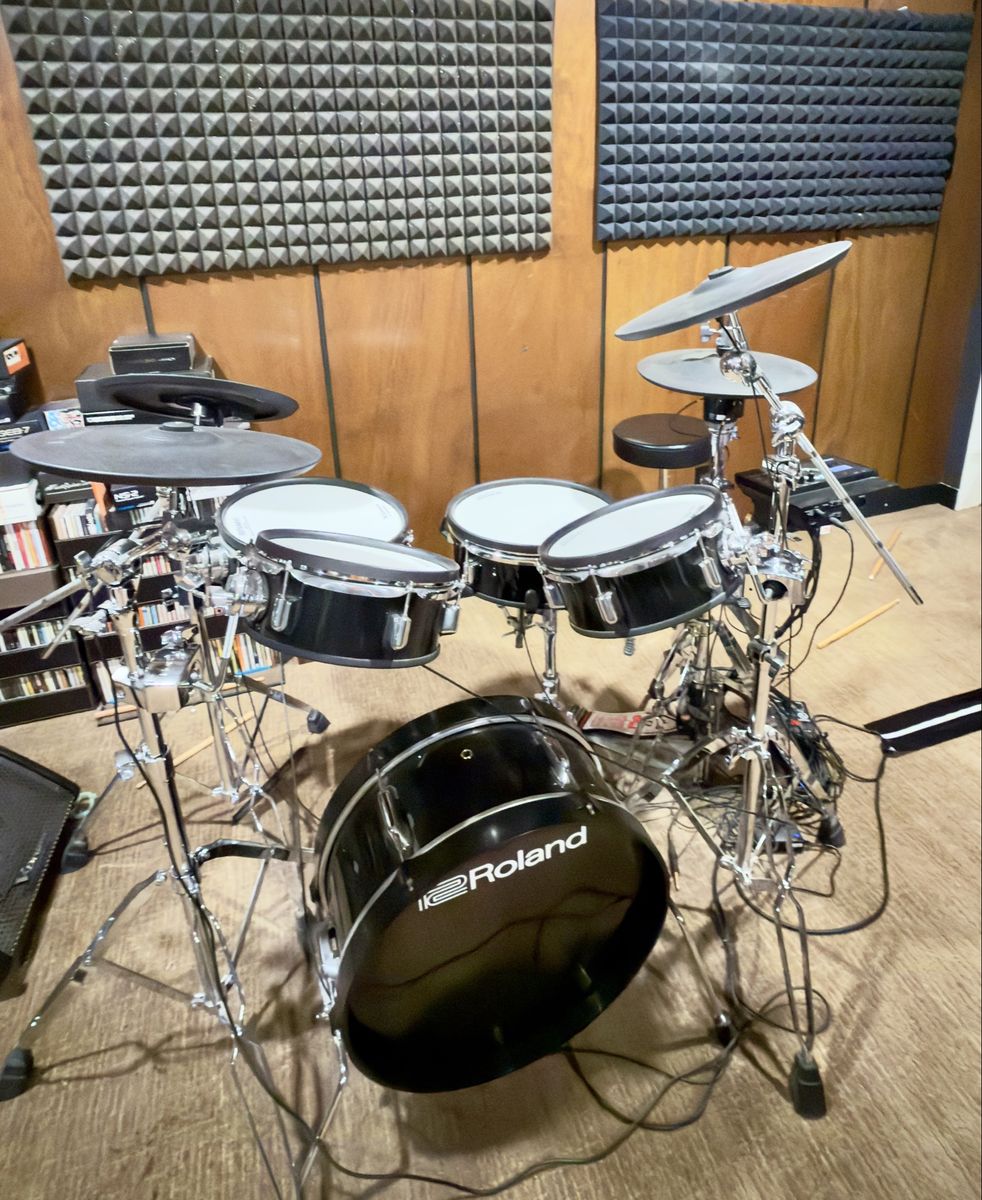 Roland VAD306 Electronic Drum Kit (TD-17)  + Premium Hardware Bundle