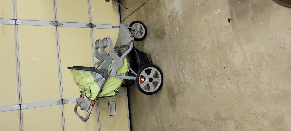 SAFARI - INSTEP JOGGER STROLLER