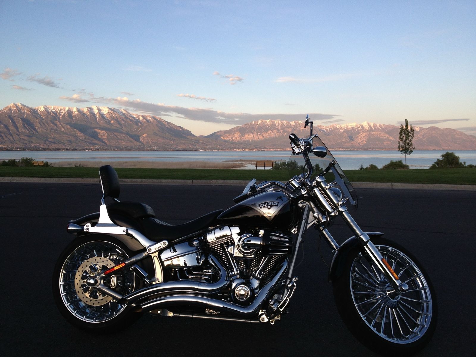 2013 Harley-Davidson CVO Breakout FXSB only 5,000 miles. New tires, recent tuneup, new battery. Pristine condition. Rear seat.
