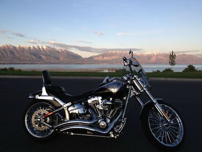 2013 Harley-Davidson CVO Breakout FXSB only 5,000 miles. New tires, recent tuneup, new battery. Pristine condition. Rear seat.