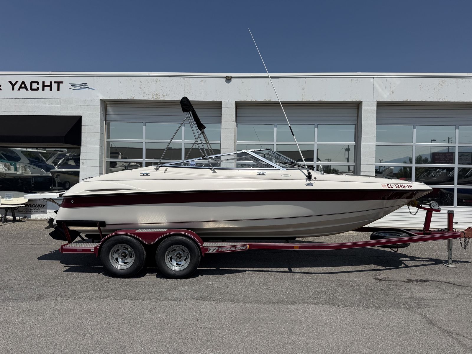 1997 22' Regal Valanti 222 Bowrider