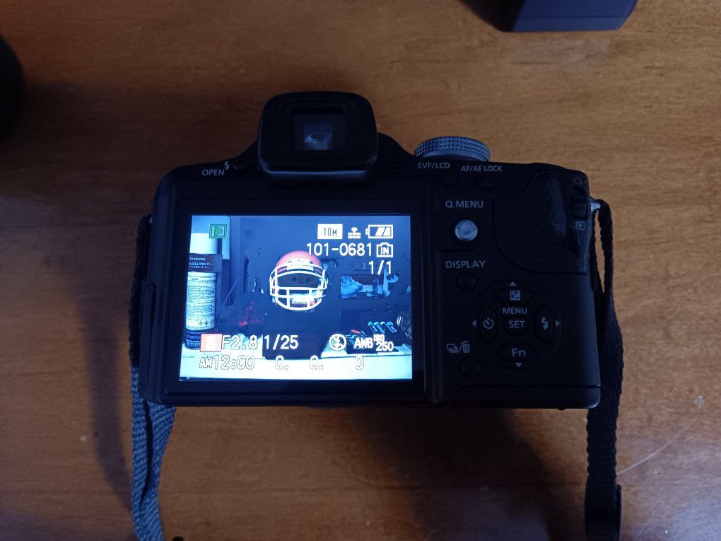 Main image 6