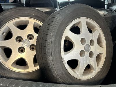 Nissan wheels 4x114.5 15” (Bad Tires)
