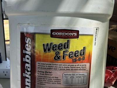 Gordon's Weed & Feed 15-0-0 Grass Pastures (2.5 Gallons)
