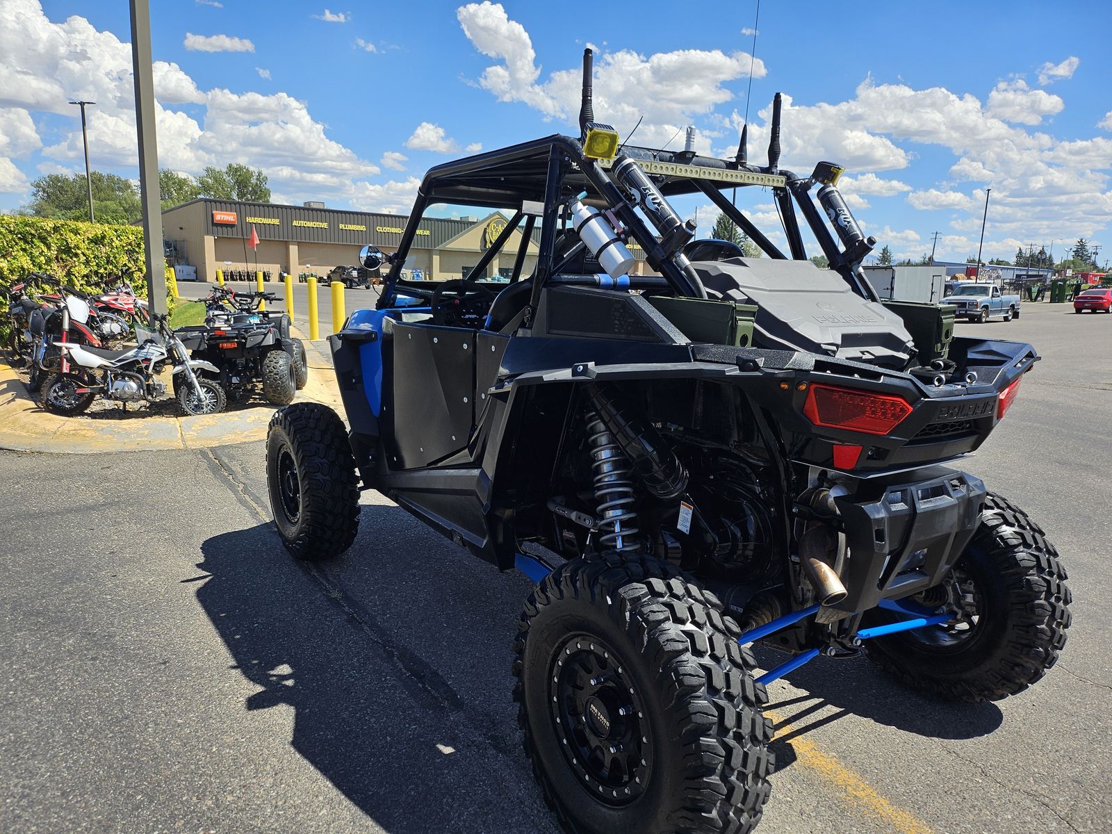 Main image 7