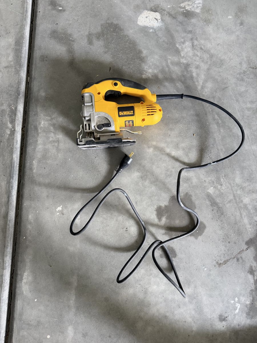 DEWALT Corded Electric Jigsaw Tool