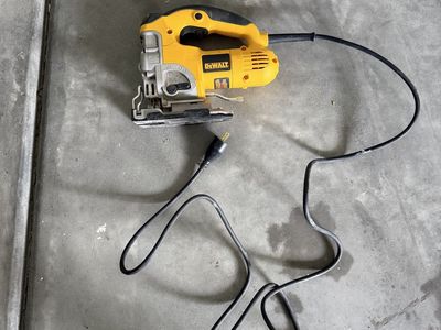 DEWALT Corded Electric Jigsaw Tool