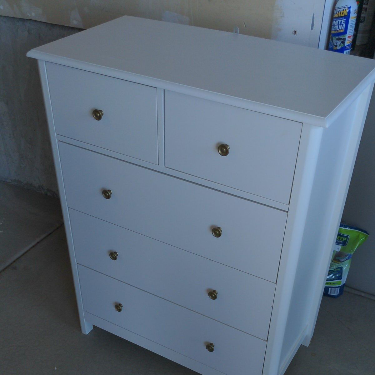 Housuit 5 drawer dresser