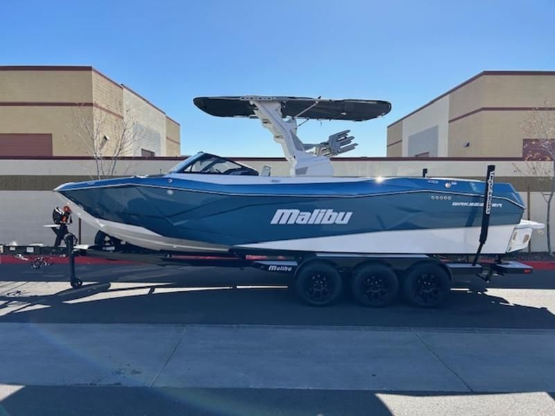 2025 Malibu 26 LSV Boats