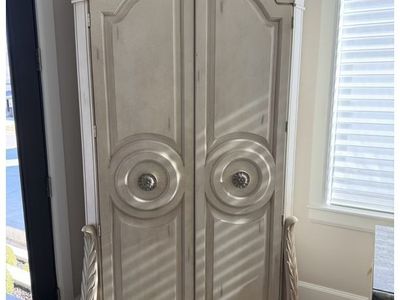 Armoire & Wardrobe