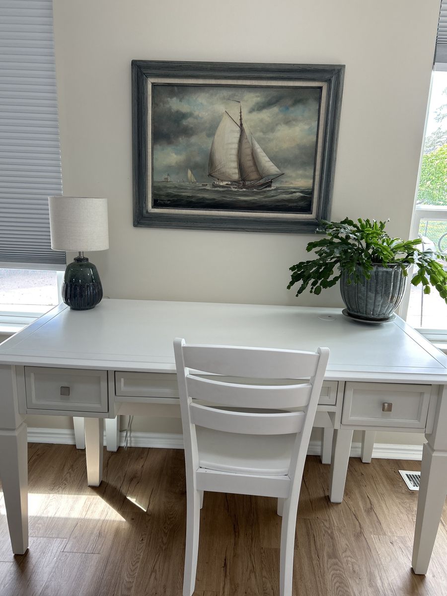 White Desk