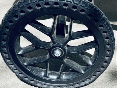 INSTANT MOBILITY FOR SALE - KNEE SCOOTER