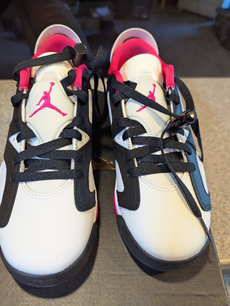 Nike Air Jordan 6 Retro Low (GS) Black/Fierce Pink-White - Size 5Y - New in Box!