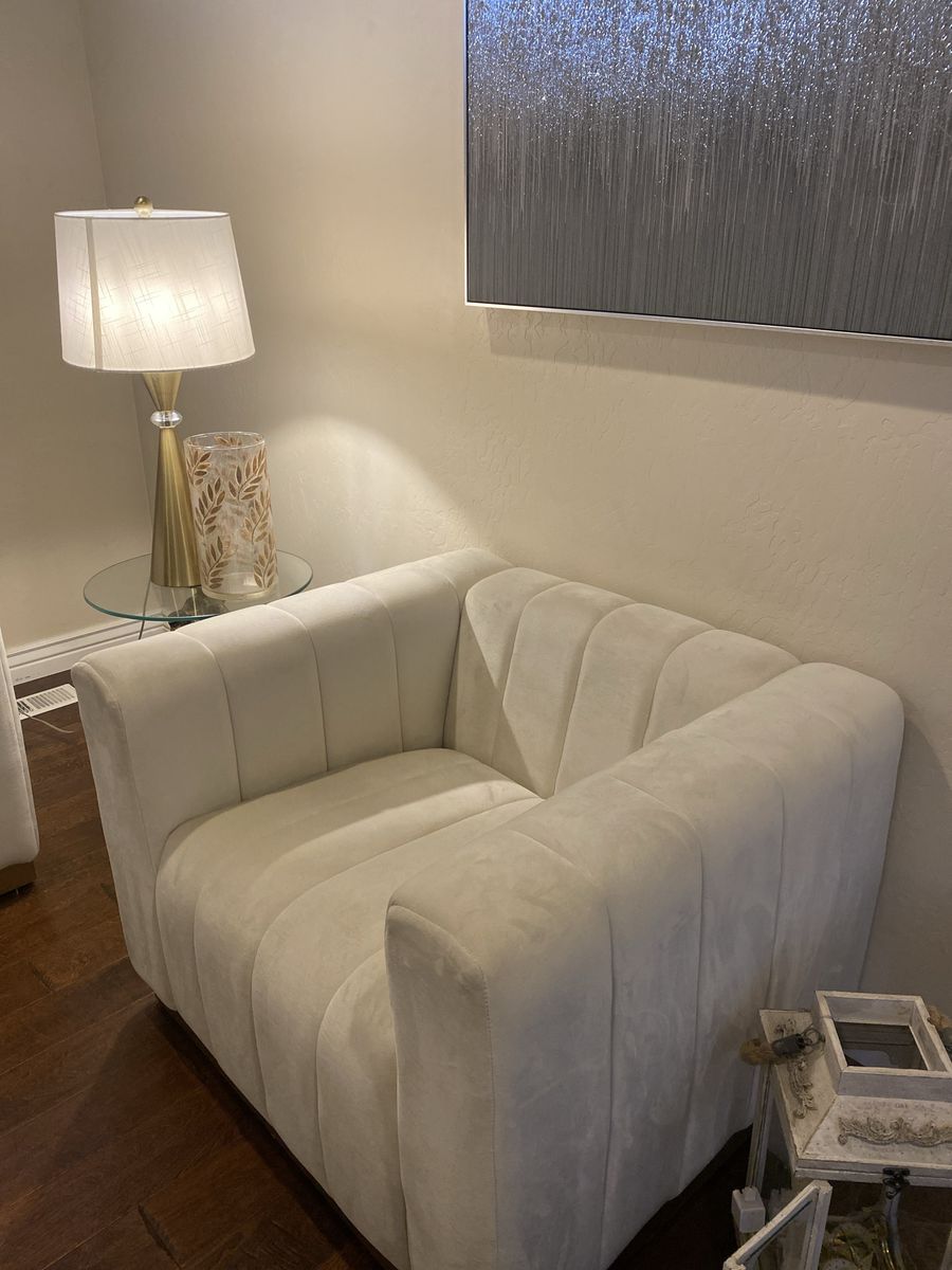 Elegant 3-Piece Sofa Set for Sale – Excellent Condition