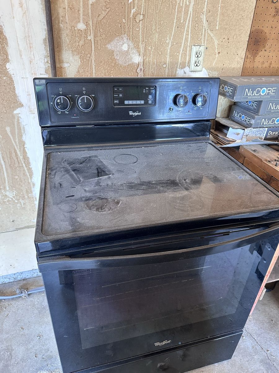 Whirlpool Electric Range Black 4-Burner Electric Stove Self-Cleaning Oven