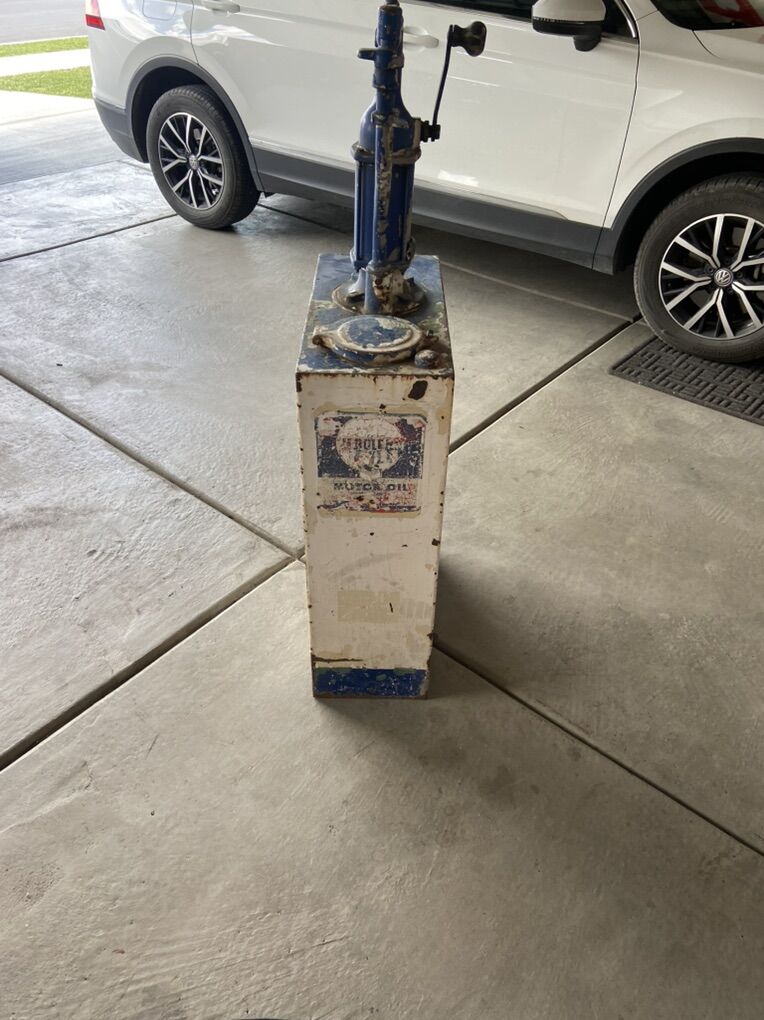 Vintage Oil Pump Lubester 1950s.