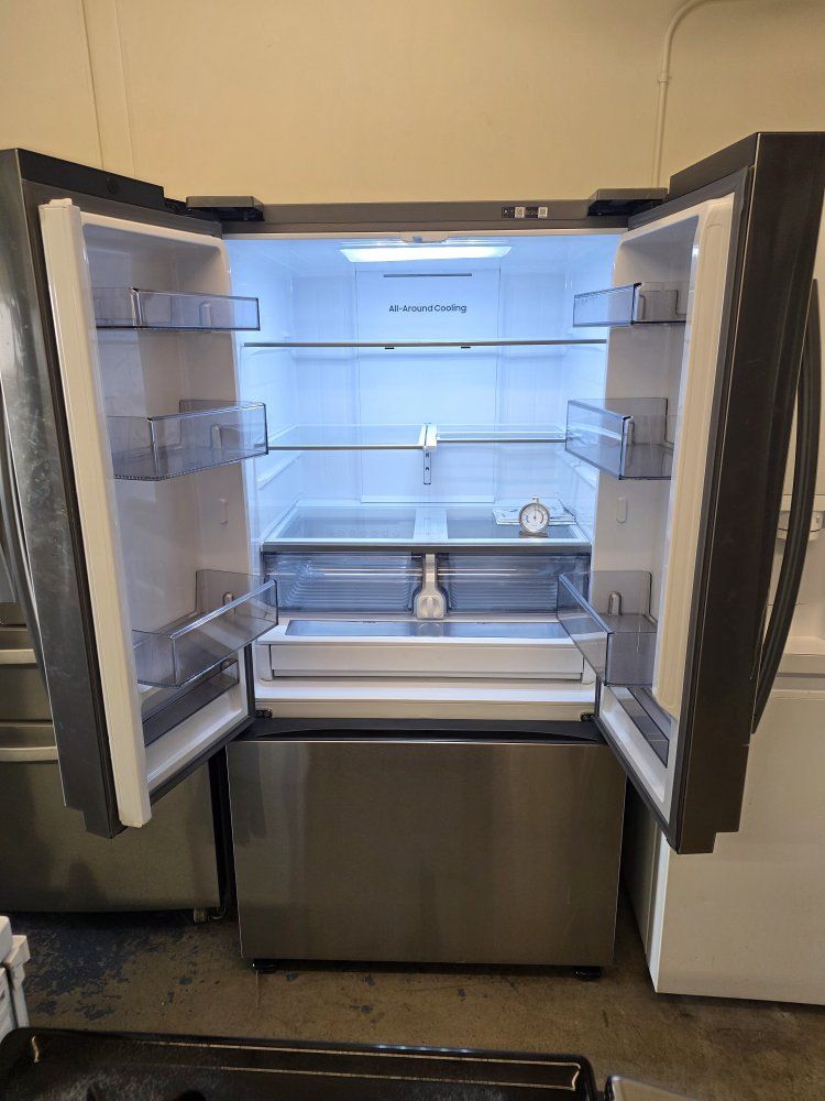 2023 Samsung refrigerator