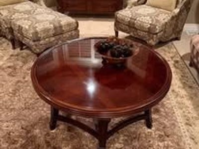 Round Wood Coffee Table - Elegant Cherry Finish Living Room Centerpiece