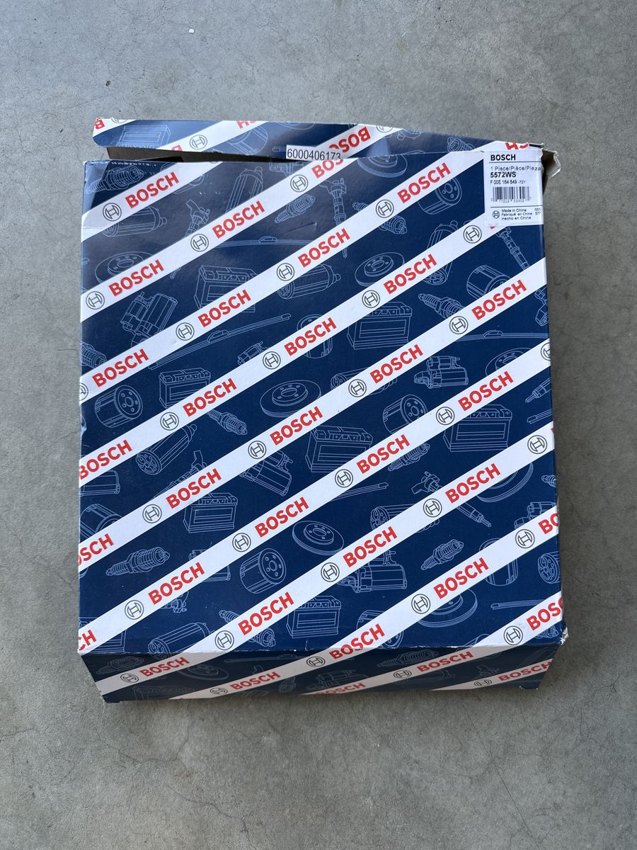 Bosch 5572WS Air Filter for Lexus Land Cruiser, LX570, Toyota Sequoia, Tundra