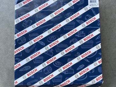 Bosch 5572WS Air Filter for Lexus Land Cruiser, LX570, Toyota Sequoia, Tundra