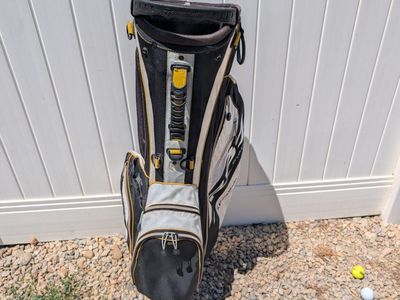 TaylorMade RBZ R11 Golf Bag - Black/White/Yellow Stand Bag With Legs Removed, 5-Way Divider, Used